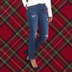 GAP “Real Straight” NWT Distressed Mid-Rise Jeans (27 Short)